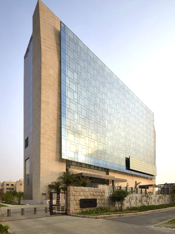 Taj-Vivanta-Gurgaon_01